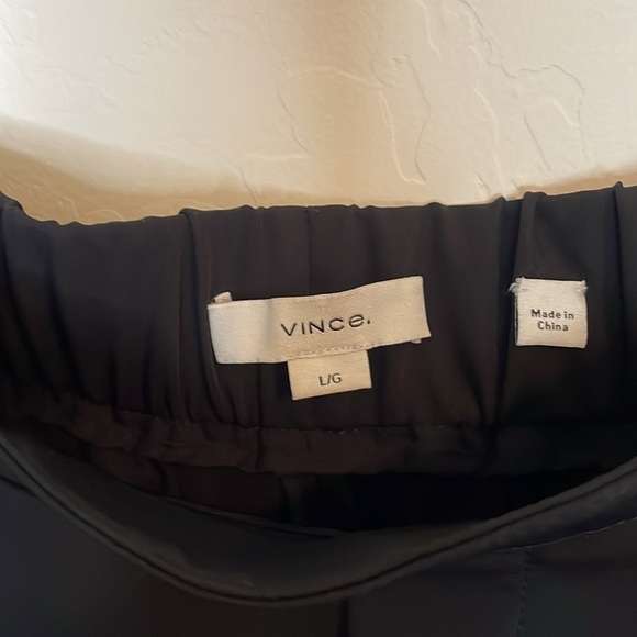 Vince Tapered Black Pull On Pant - Retail $325 Black Size Large - Picture 5 of 8